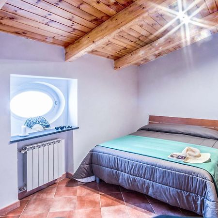 Amore Rentals - Maison Palazzo Correale ซอร์เรนโต ภายนอก รูปภาพ