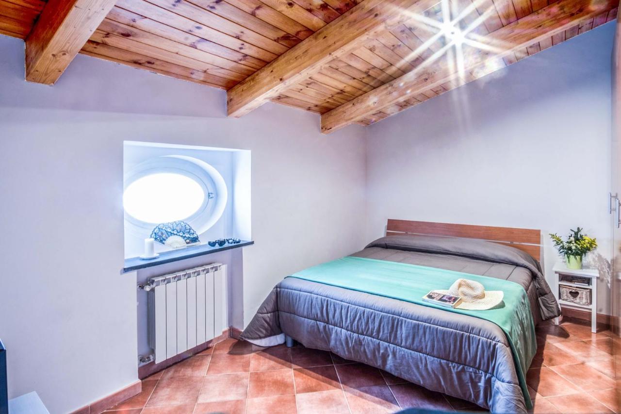 Amore Rentals - Maison Palazzo Correale ซอร์เรนโต ภายนอก รูปภาพ