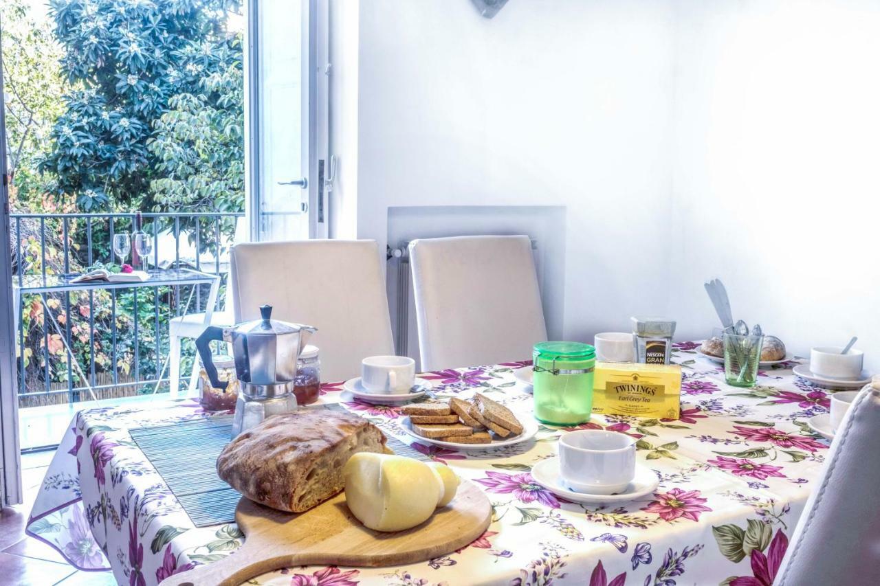 Amore Rentals - Maison Palazzo Correale ซอร์เรนโต ภายนอก รูปภาพ