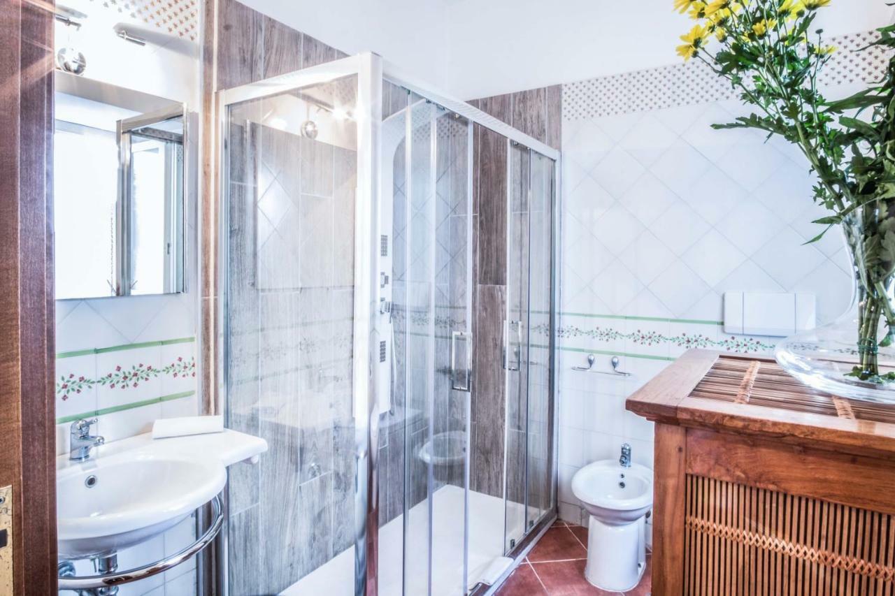 Amore Rentals - Maison Palazzo Correale ซอร์เรนโต ภายนอก รูปภาพ