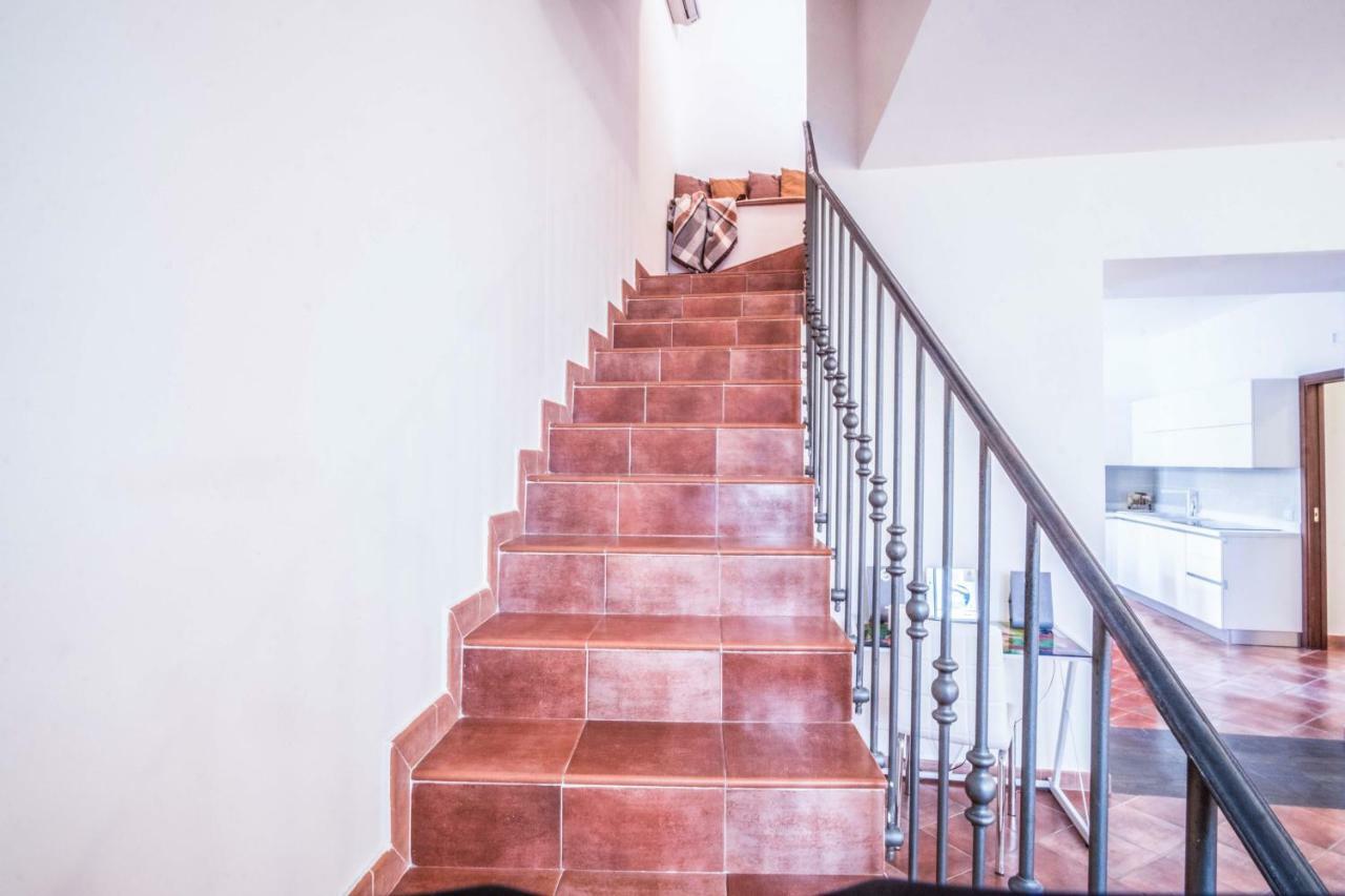 Amore Rentals - Maison Palazzo Correale ซอร์เรนโต ภายนอก รูปภาพ